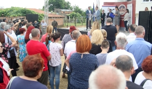 Ivica Dacic at the festive ceremony of moving to refugee apartments in Vrsac