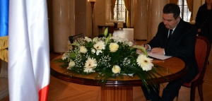 Minister Dacic signed the book of condolences at the Embassy of France