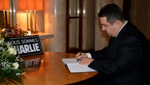 Minister Dacic signed the book of condolences at the Embassy of France