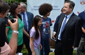 Minister Dacic attended Nikinci assign package under the first subproject of the Regional Housing Programme of the Republic of Serbia