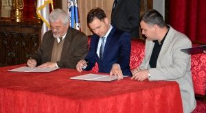 Minister Dacic attends the signing of the agreement on building 270 flats within Serbia’s fifth RHP 