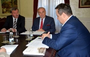 Minister Dacic meets with the Ambassador of Albania