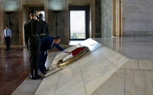 Minister Dacic laid a wreath at Ataturk's mausoleum dedicated