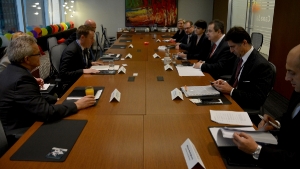 Minister Dacicmeets with Vice President of the Canadian Commercial Corporation, Cameron McKenzie