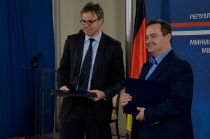 Minister Dacic and Ambassador Dittmann sign agreement