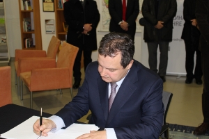 Minister Dacic signed the book of condolence at the Embassy of Germany to Belgrade