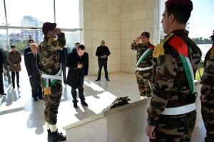 Minister Dacic laid a wreath on the grave of Yasser Arafat