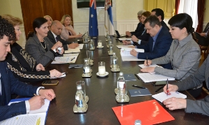 Minister Dacic meets with Concetta Fierravanti-Wells