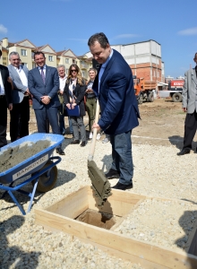 Minister Dacic in Krusevac laid the foundation stone for the construction of apartments for refugees