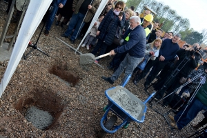 Minister Dacic laid the foundation stone for the construction of apartments for refugees in Paracin