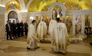 Minister Dacic at the Easter liturgy in the Temple of Saint Sava