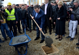 Minister Dacic laid the foundation stone for the construction of apartments for refugees in Vrsac