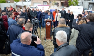 Minister Dacic laid the foundation stone for the construction of apartments for refugees in Vrsac