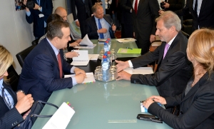 Minister Dacic meets with Johannes Hahn