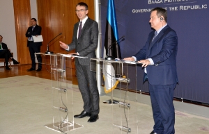 Minister Dacic meets with Sven Mikser