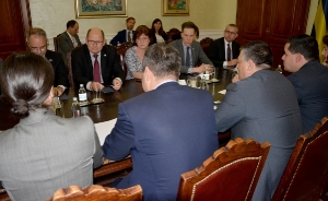 Minister Dacic meets with Urban Ahlin