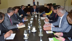 Minister Dacic meets with Zahir Tanin