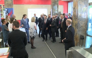 Ministers Dacic and Kurtz at the opening of the exhibition