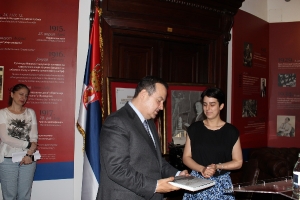 Minister Dacic with students of the First Belgrade High School