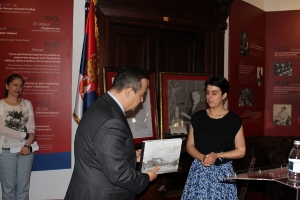 Minister Dacic with students of the First Belgrade High School