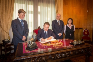 Minister Dacic meets with Mayor of Saragossa