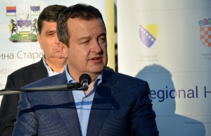 Minister Dacic visited the construction of apartments for refugees in Golubinci