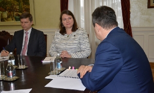 Dacic - H.E Kati Csaba