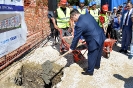 Министар Дачић положио камен темељац за изградњу 25 станова за избеглице у Кикинди [21.04.2018.]