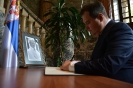 Министар Дачић се уписао у књигу жалости поводом смрти амбасадора Потежице