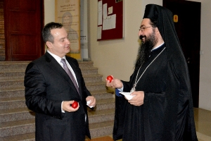 Ministar Dačić prisustvovao uskršnjoj liturgiji u pravoslavnoj crkvi u Dohi