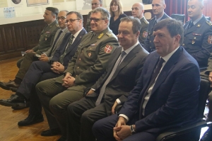 Ивица Дачић - предавање изасланицима одбране