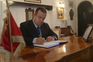 Ivica Dačić - knjiga žalosti u Rezidenciji ambasadora Tunisa