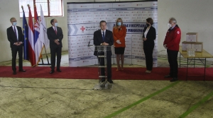 Ivica Dačić na primopredaji pomoći austrijske Razvojne agencije