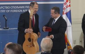 Ivica Dačić - poklon S.Lavrov