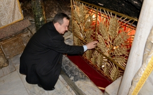 Ministar Dačić u Crkvi Hristovog rođenja u Vitlejemu