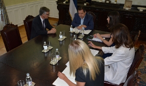 Ивица Дачић - Њ.Е. Лео Даес