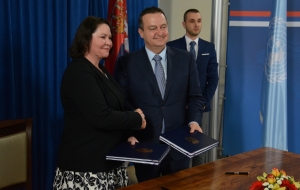 Министар Дачић и Карла Робин Херши  потписали споразум 