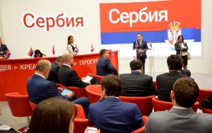 Ministar Dačić  na otvaranju štanda Srbije na Sankt Peterbuškom Forumu