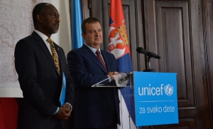 Ministar Dačić na izložbi povodom obeležavanja 70 godina rada Unicefa u Srbiji
