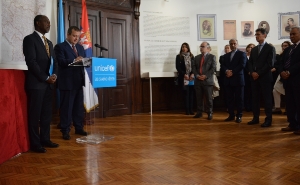 Ministar Dačić na izložbi povodom obeležavanja 70 godina rada Unicefa u Srbiji